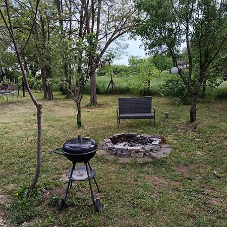 Akacliget Vendeghaz Zamárdi