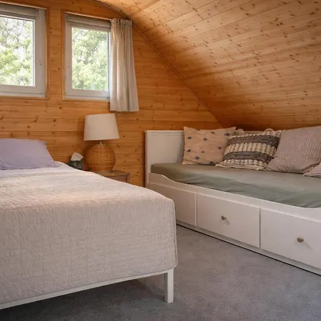 Akacliget Vendeghaz Ferienhaus Zamárdi