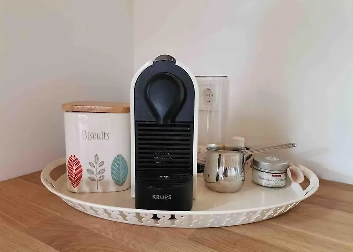 Akacliget Vendeghaz Ferienhaus *